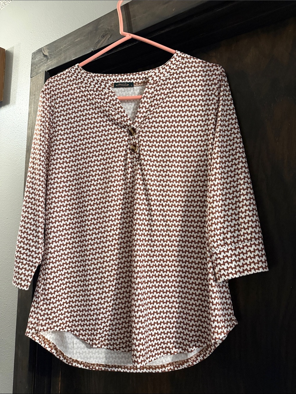 Woven Pattern Button-Detail Women’s Top in Brown and White